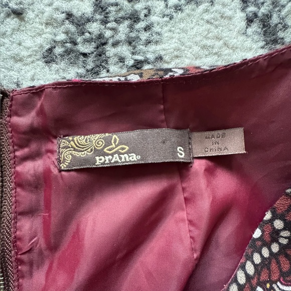 Prana Cece Long Sleeve Medallion Kaleidoscope Dress Red Pink Black - Size Small - Picture 4 of 5